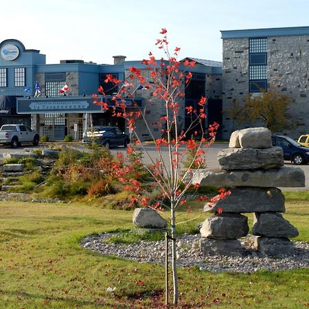 La Sagueneenne - Hotel Et Centre De Congres Chicoutimi Exteriér fotografie