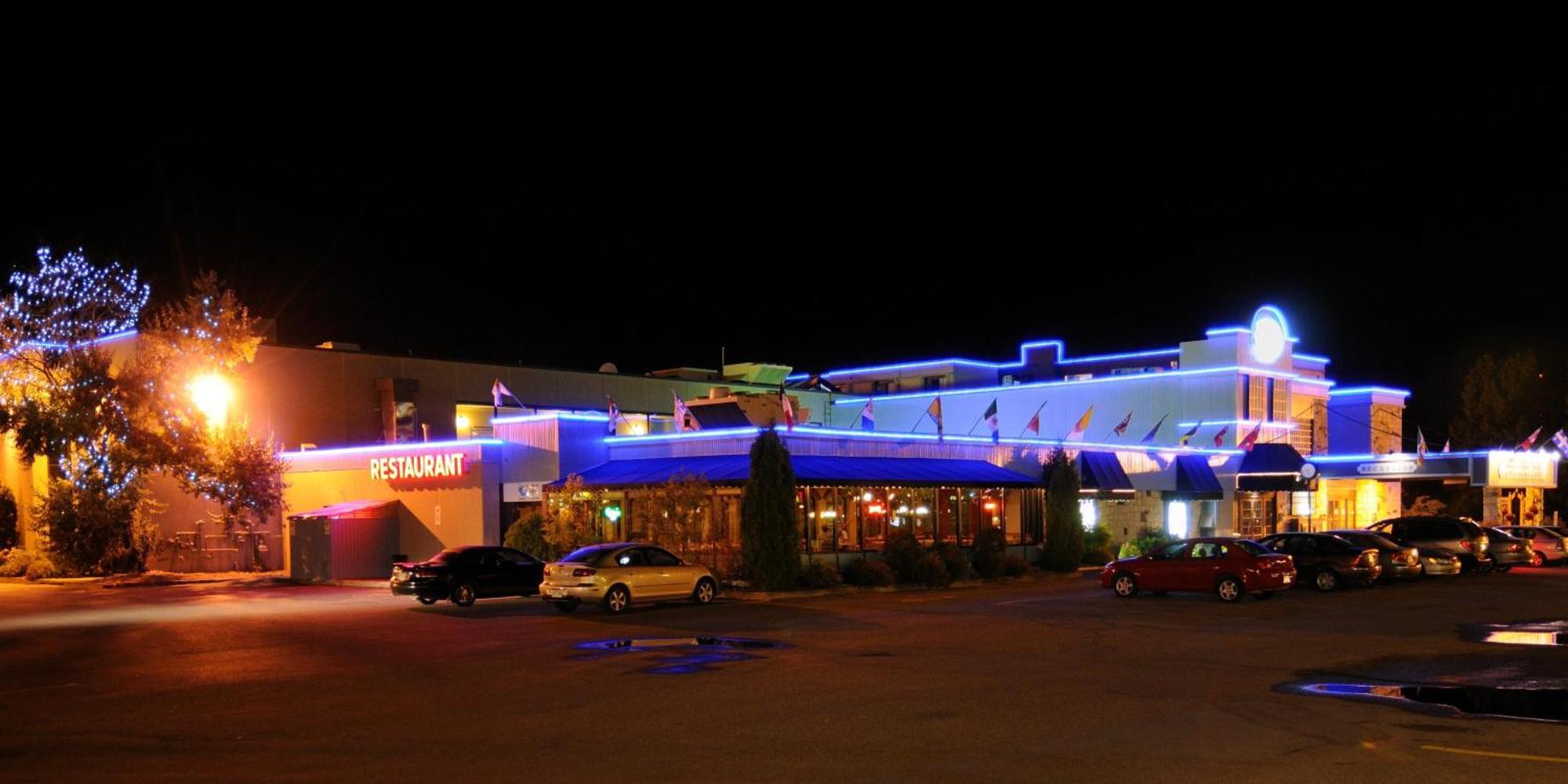 La Sagueneenne - Hotel Et Centre De Congres Chicoutimi Exteriér fotografie