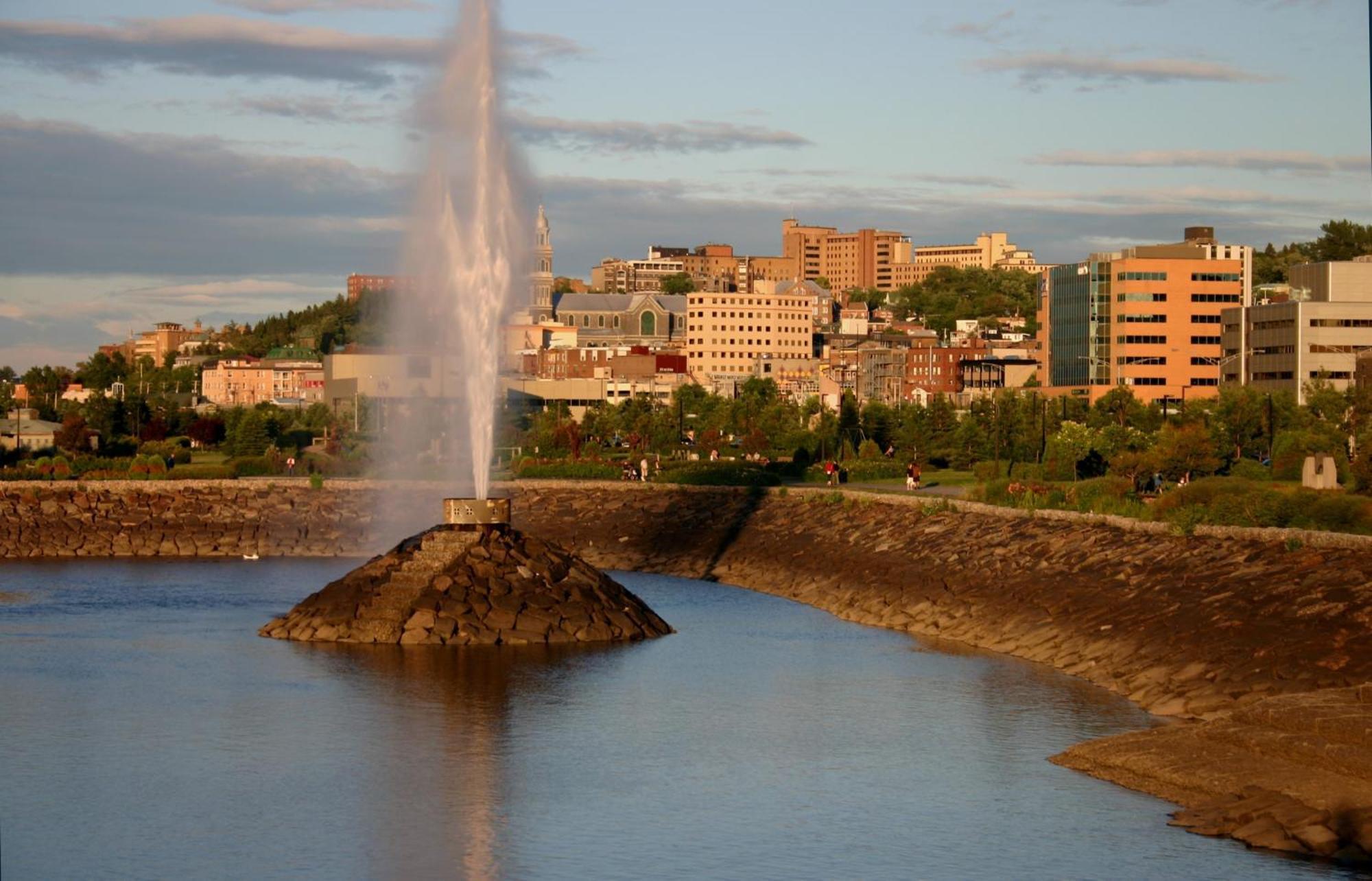 La Sagueneenne - Hotel Et Centre De Congres Chicoutimi Exteriér fotografie