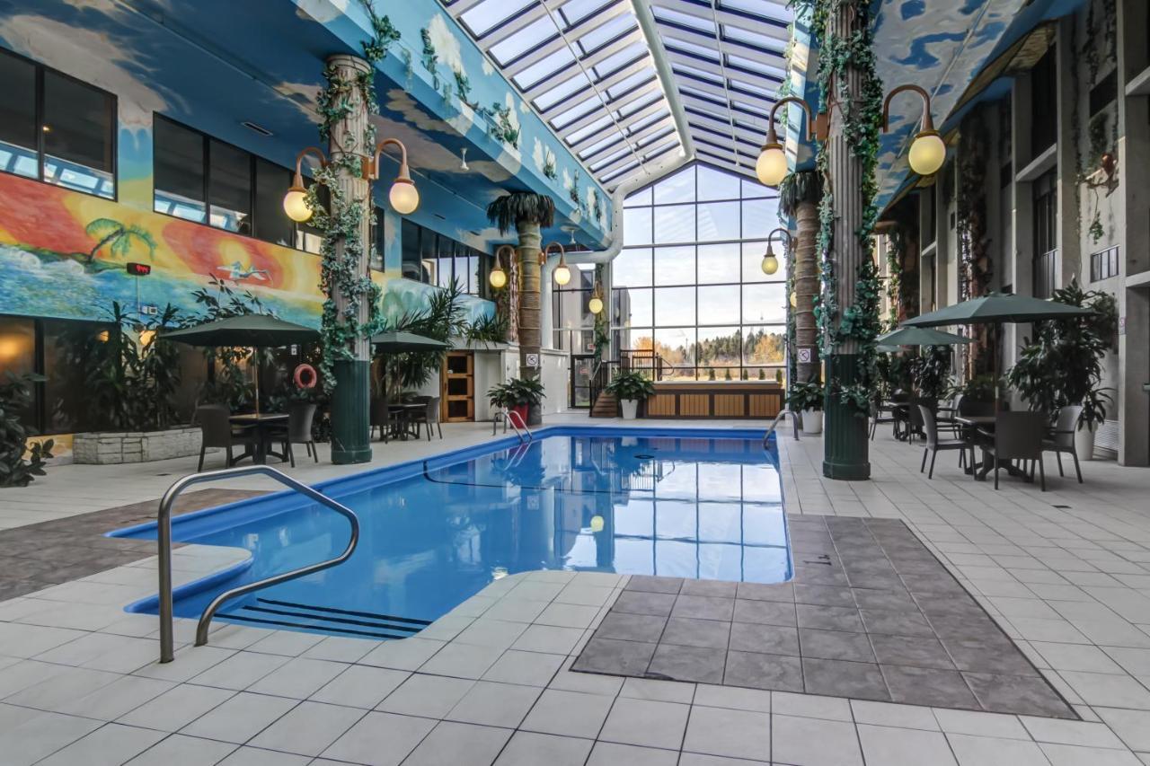 La Sagueneenne - Hotel Et Centre De Congres Chicoutimi Exteriér fotografie